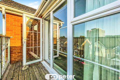 2 bedroom apartment for sale, Tatham Road, Llanishen, Cardiff