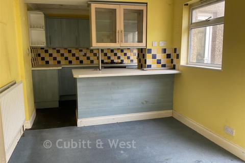 2 bedroom semi-detached house for sale, Dean Gardens, Portslade, East Sussex