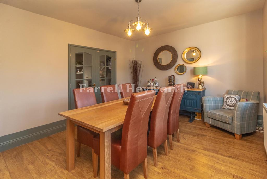 Dining Room image 4