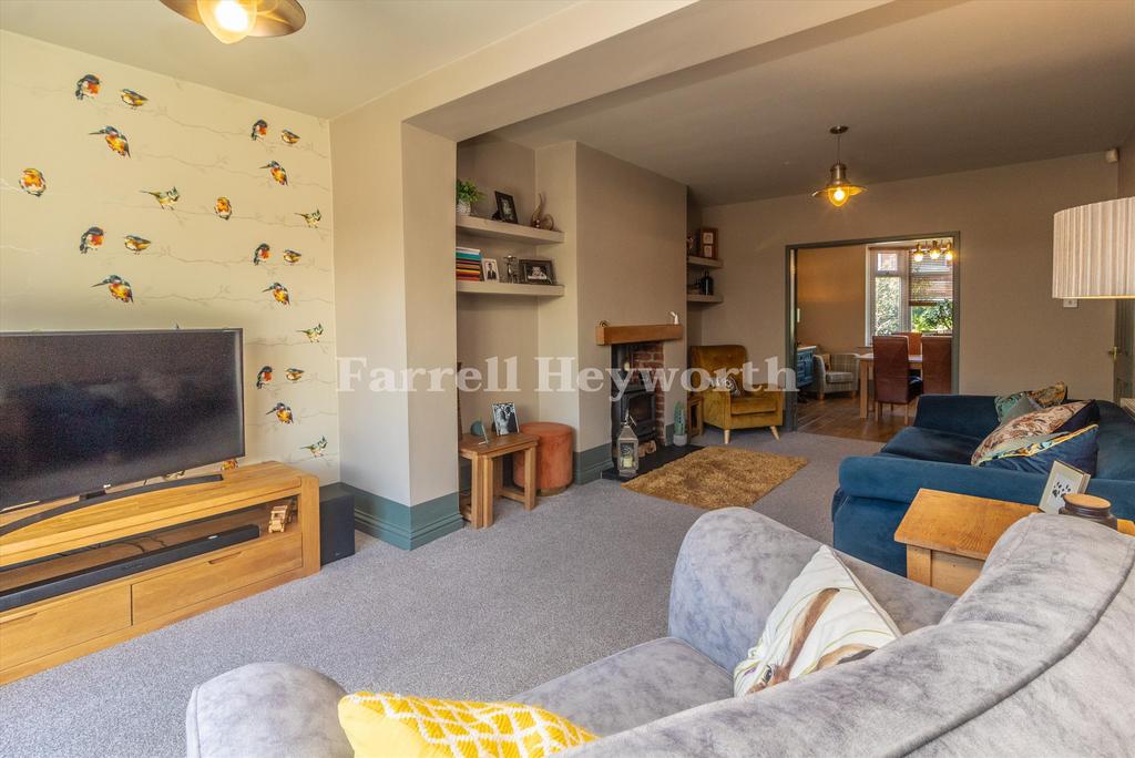 Lounge image 2