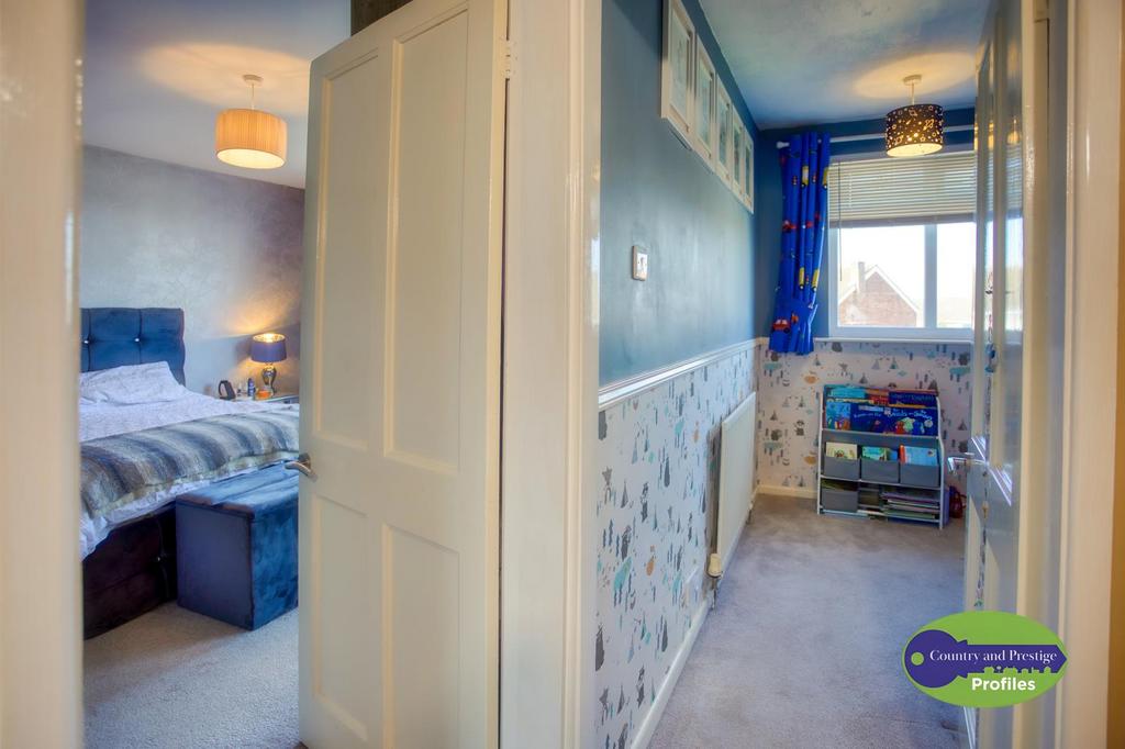 4 Hazel Way  (30).jpg