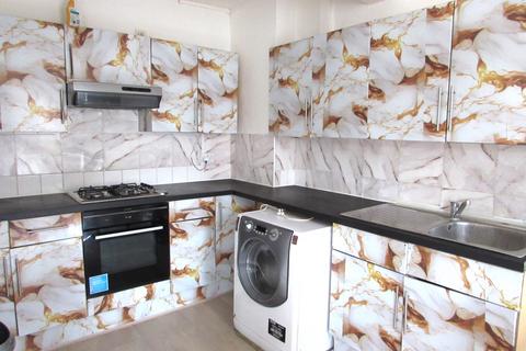 3 bedroom flat to rent, High Street, Harrow Wealdstone, Middlesex HA3