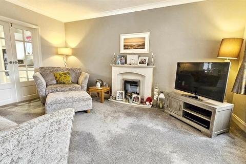 4 bedroom detached house for sale, Windermere Road, Wigston