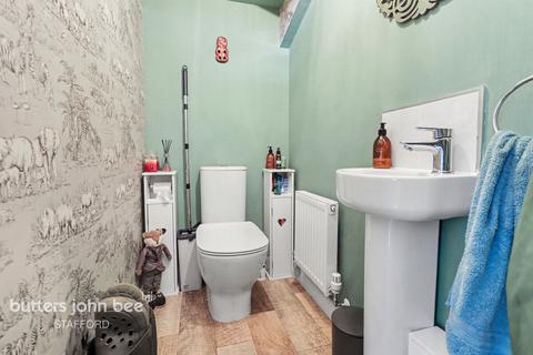 3 bedroom semi-detached house for sale, Avondale Circle, Stafford