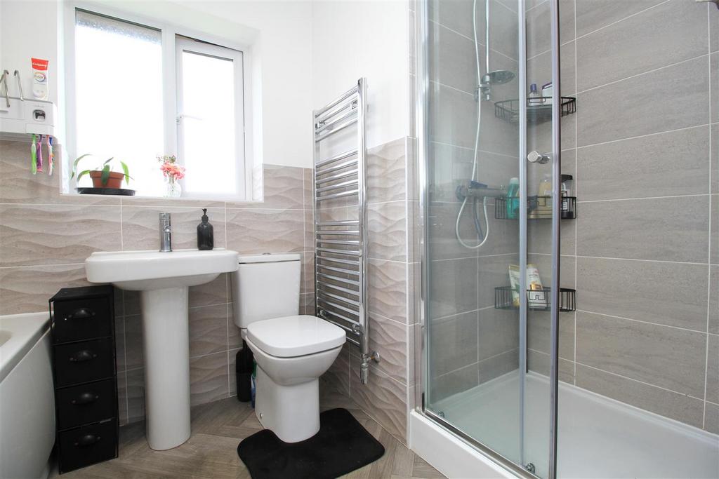 Family Bathroom.jpg
