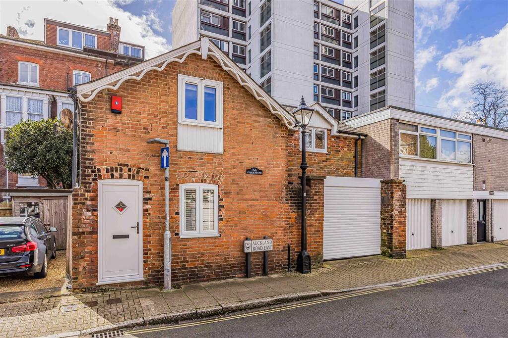 54 Auckland Road East, Southsea-Small-Portico Marke