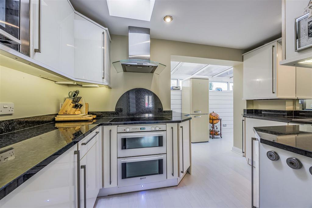 54 Auckland Road East, Southsea-Small-Portico Marke
