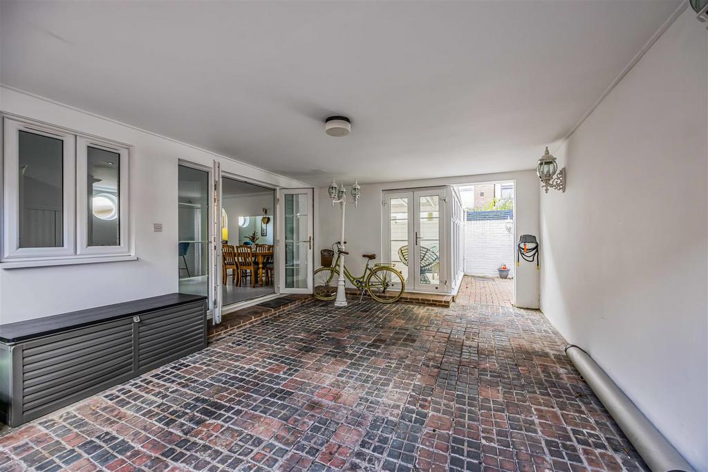 54 Auckland Road East, Southsea-Small-Portico Marke