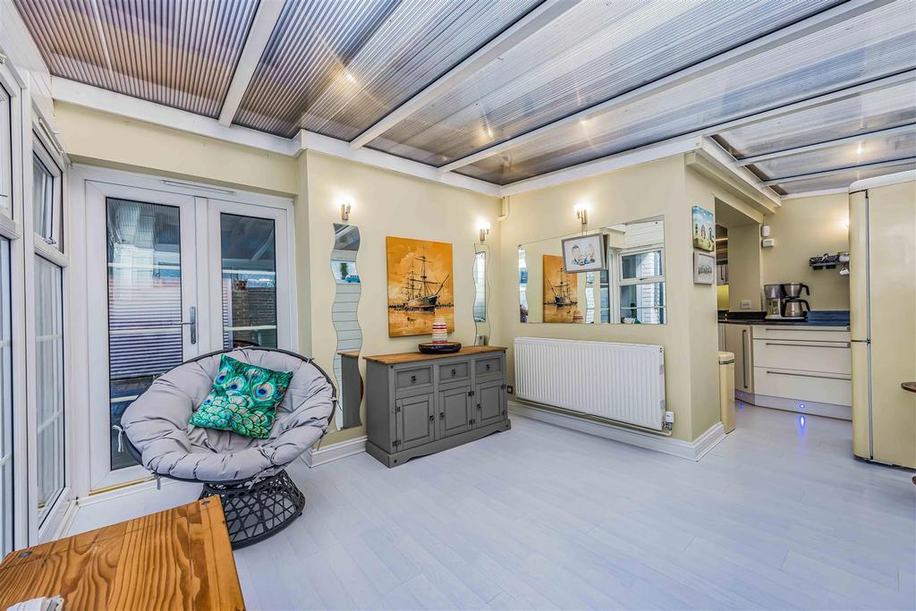 54 Auckland Road East, Southsea-Small-Portico Marke