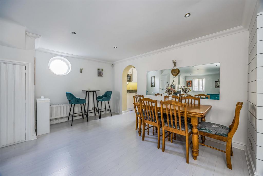 54 Auckland Road East, Southsea-Small-Portico Marke