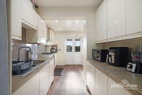 4 bedroom terraced house for sale, Belmont Road, Harrow, HA3