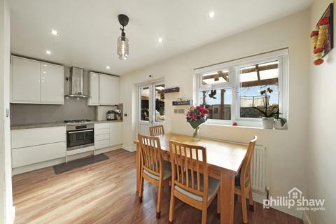 4 bedroom terraced house for sale, Belmont Road, Harrow, HA3