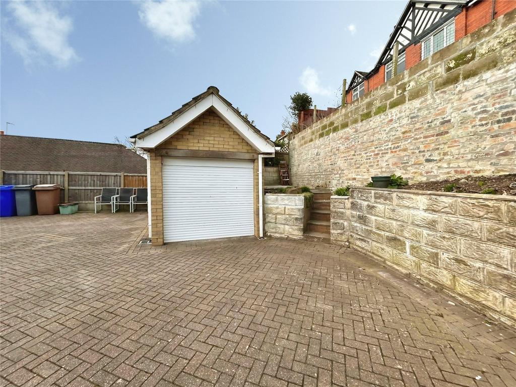 Detached Garage