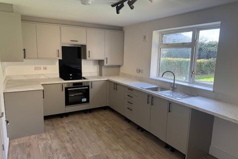 2 bedroom flat to rent, Holmes Drive, Wisbech