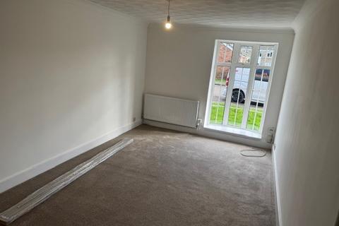 2 bedroom flat to rent, Holmes Drive, Wisbech