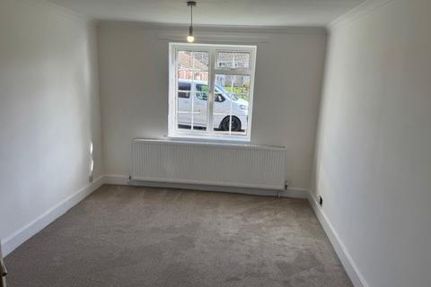 2 bedroom flat to rent, Holmes Drive, Wisbech