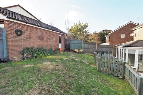 4 bedroom semi-detached house for sale, Cotswold Gardens, Downswood, Maidstone