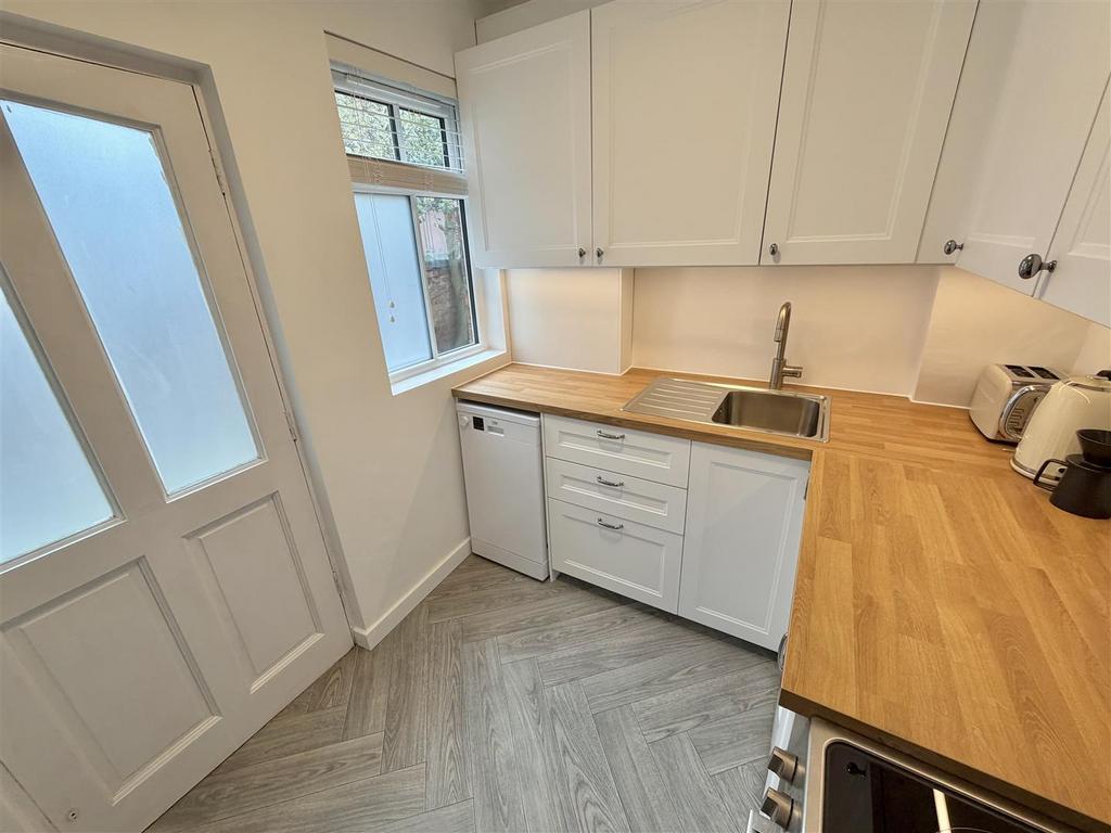 Kitchen 2