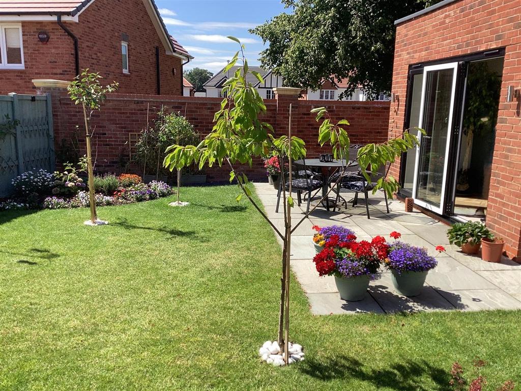 Garden 1.jpg