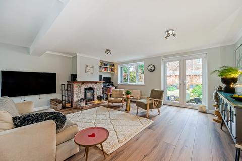 3 bedroom end of terrace house for sale, Bosham Lane, Bosham, PO18
