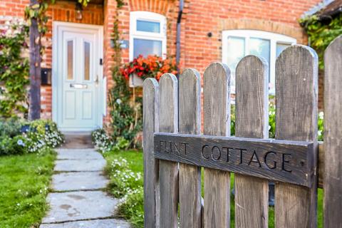 3 bedroom end of terrace house for sale, Bosham Lane, Bosham, PO18