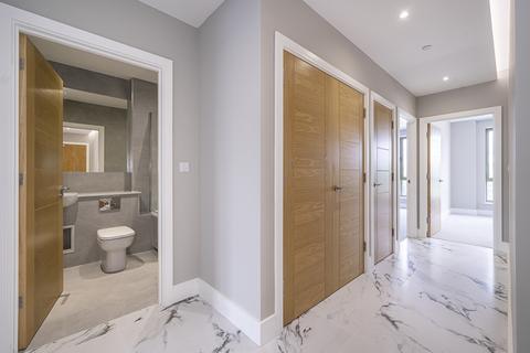 2 bedroom flat to rent, The Mall London W5