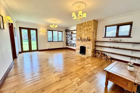 4 bedroom detached house for sale, Butts Ash Avenue, Hythe, SO45