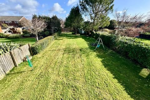 4 bedroom detached house for sale, Butts Ash Avenue, Hythe, SO45