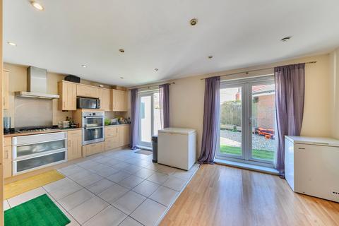undefined, Broadwood Road, Coulsdon CR5