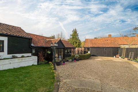 4 bedroom barn conversion for sale - Pound Lane, Beccles NR34