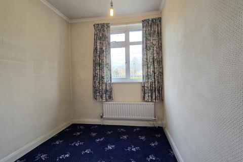 2 bedroom maisonette to rent, Claybury Broadway, IG5