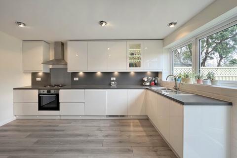 3 bedroom townhouse for sale, St James Close, New Malden