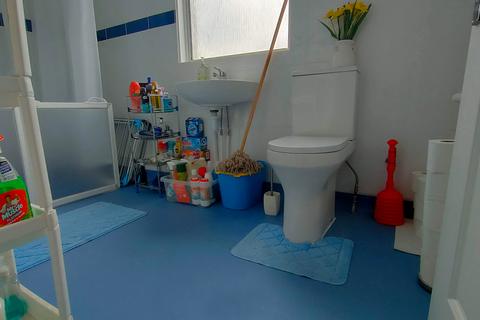 Flat share to rent, Wisteria Road, London SE13