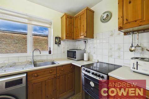 undefined, Roman Close, Scarborough YO12