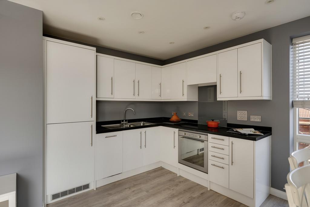 Kitchen ()