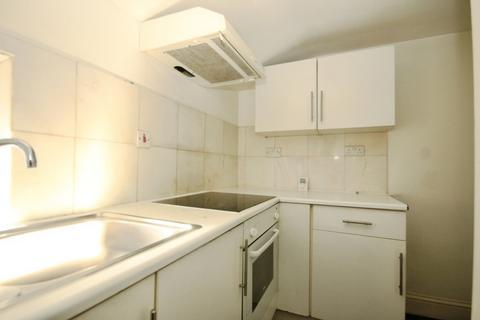 2 bedroom apartment to rent, Wolfington Road, London, SE27