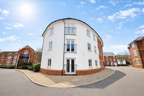 2 bedroom apartment for sale, Harberd Tye, Chelmsford, CM2
