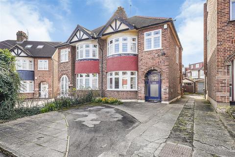 Fairlight Close, London E4