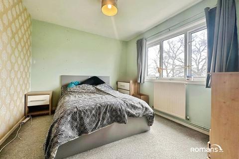 undefined, Kenilworth Road, Basingstoke, Hampshire