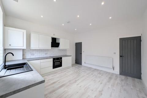 4 bedroom terraced house for sale, Eshald Place, Woodlesford, Leeds, West Yorkshire, LS26
