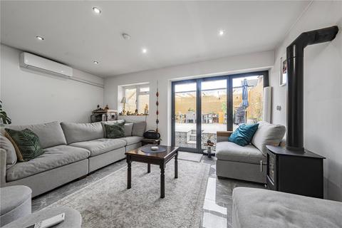 undefined, Oakley Close, Isleworth