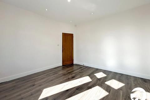 4 bedroom semi-detached house to rent, St. Quentin Road, Welling, DA16