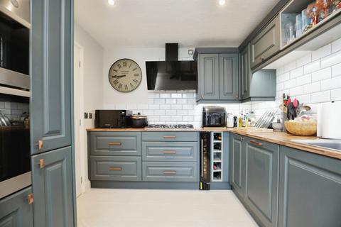 3 bedroom terraced house for sale, Ribston Close, Banbury