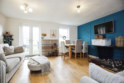 3 bedroom terraced house for sale, Ribston Close, Banbury