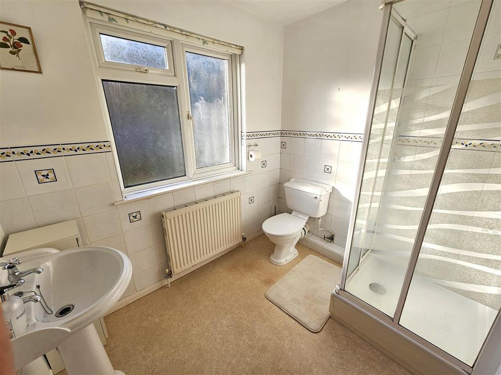 Shower Room.jpg