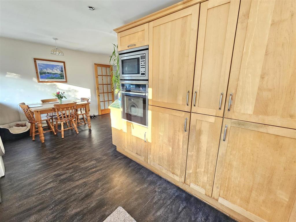 Kitchen Diner.jpg