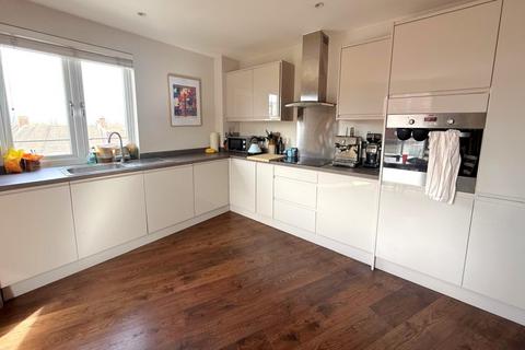 2 bedroom apartment to rent, Walton-on-Thames, Surrey, KT12