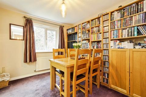 undefined, Myers Close, Bradford BD10
