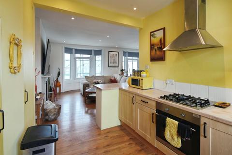 3 bedroom apartment for sale, North Road, Brighton