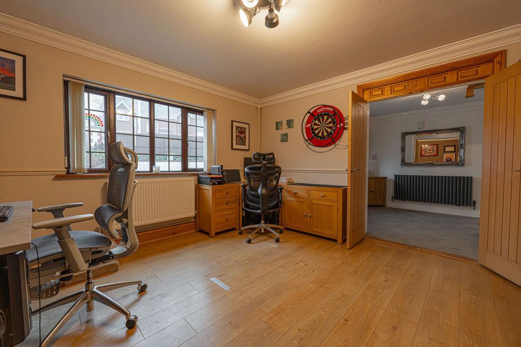 Bedroom/Study